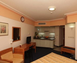 xn----4mcbuhcsd6mvade17j9n room hotel