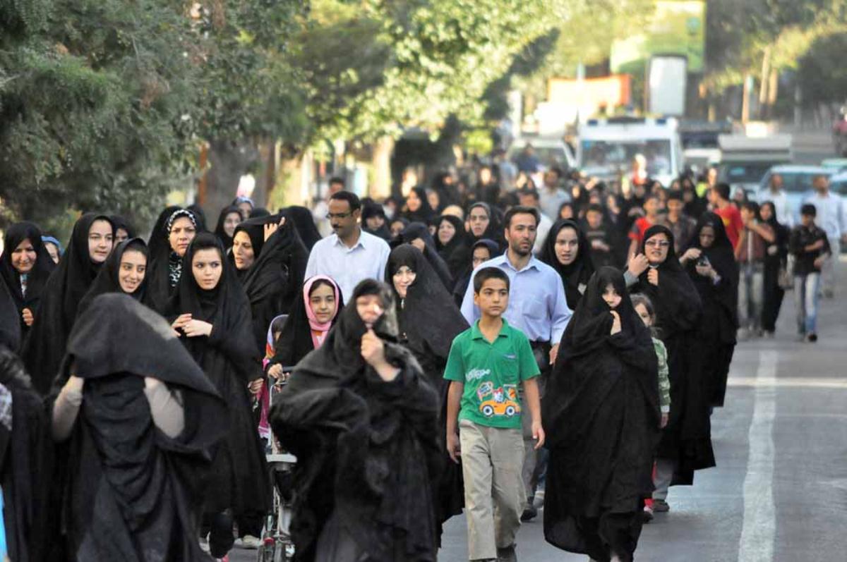 تور_کیش-تور_مشهد.com_walking in kish 3